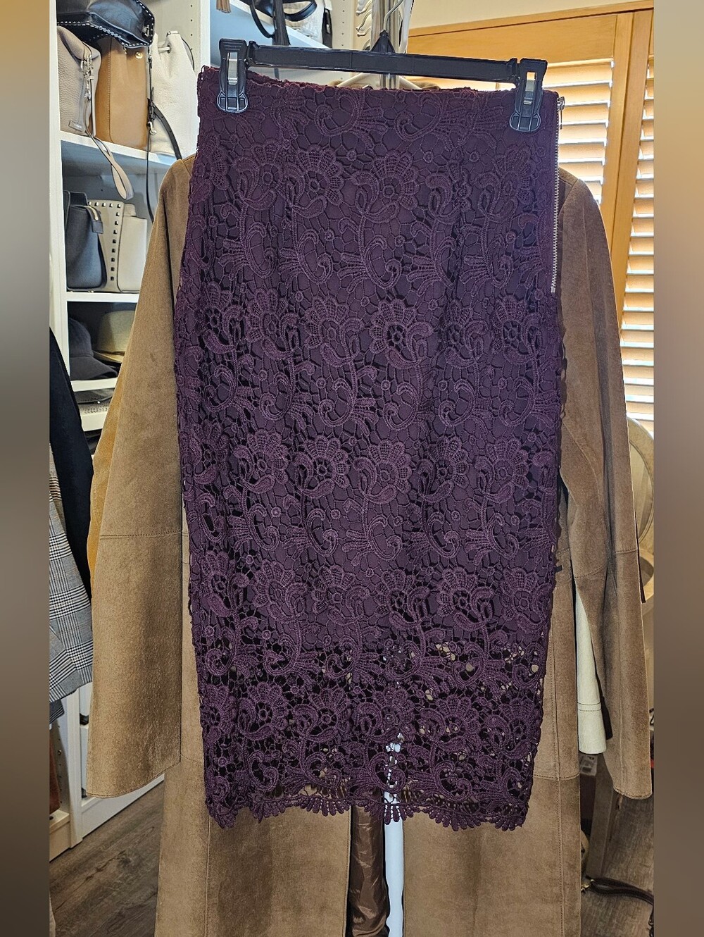 Bar III Lace Pencil Midi Skirt. Size XS.